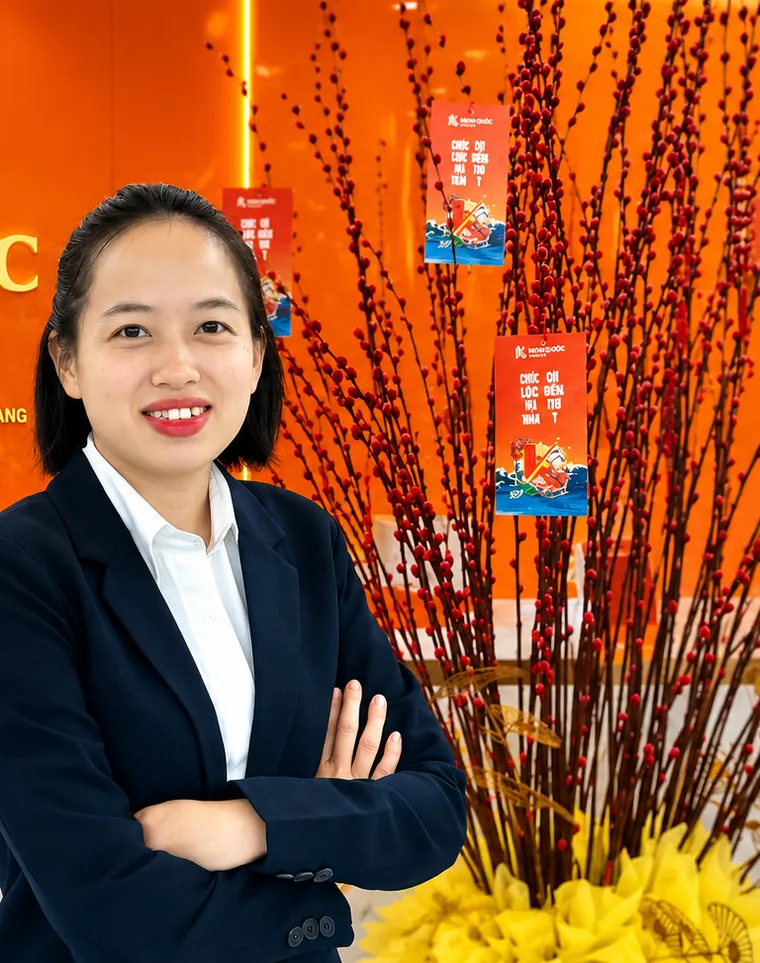 Bà Nguyễn Thị Huệ — Chủ tịch kiêm Giám đốc CÔNG TY TNHH BINAHOME